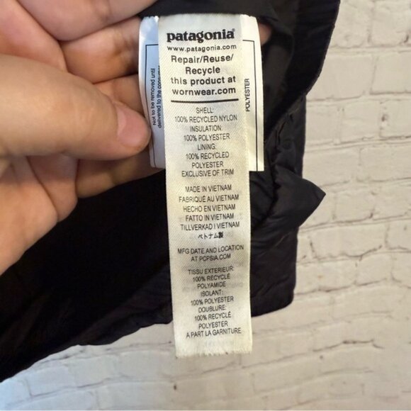 Patagonia Eco Puff Jacket Black size Large - Picture 9 of 10